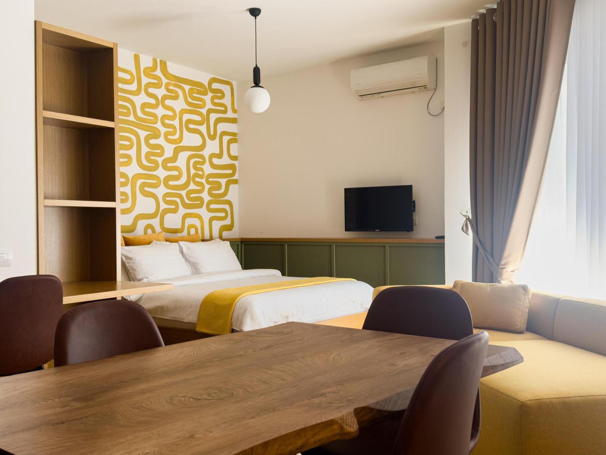 Flora Apartments Саранде Екстериор снимка
