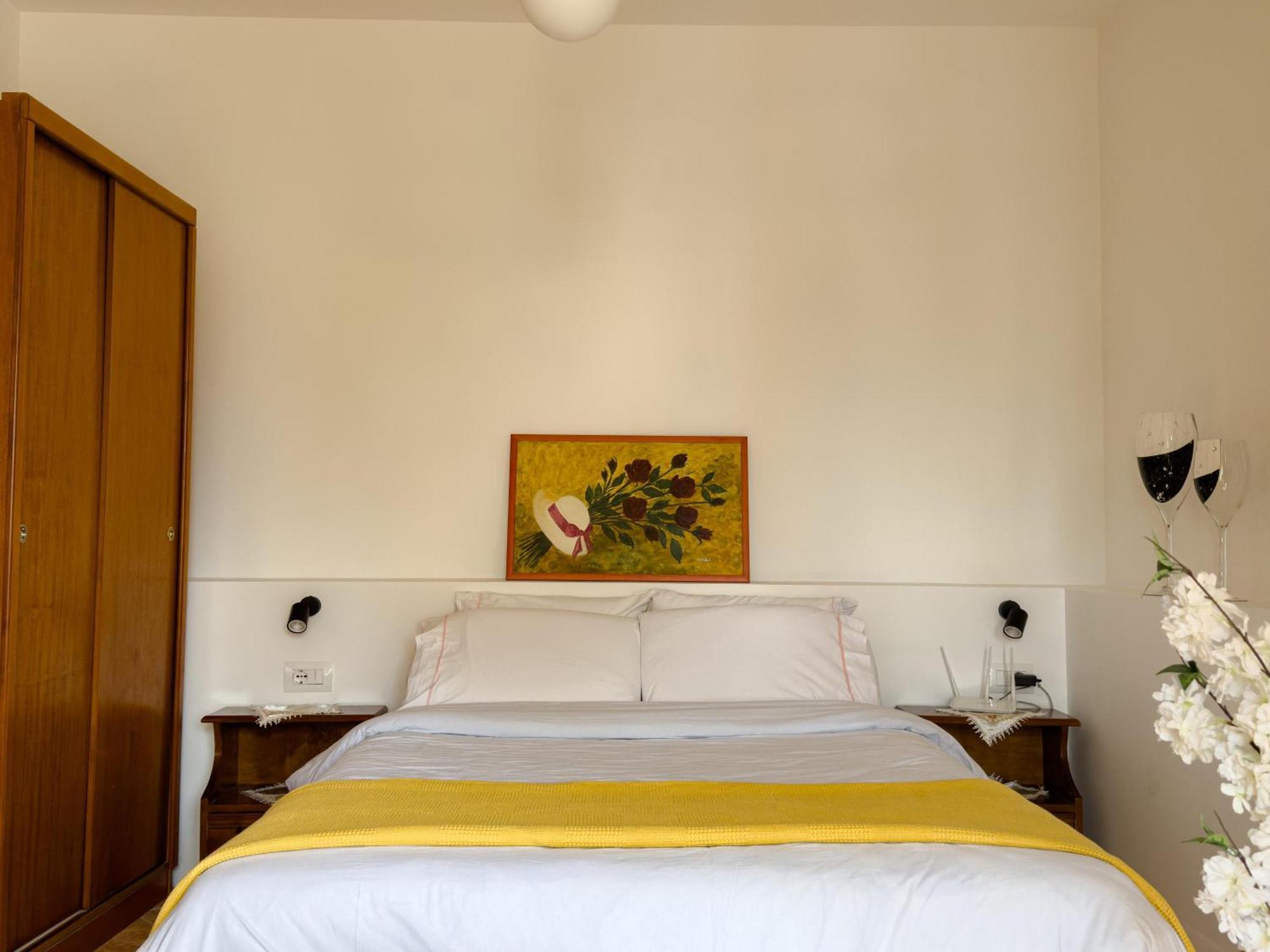Flora Apartments Саранде Екстериор снимка