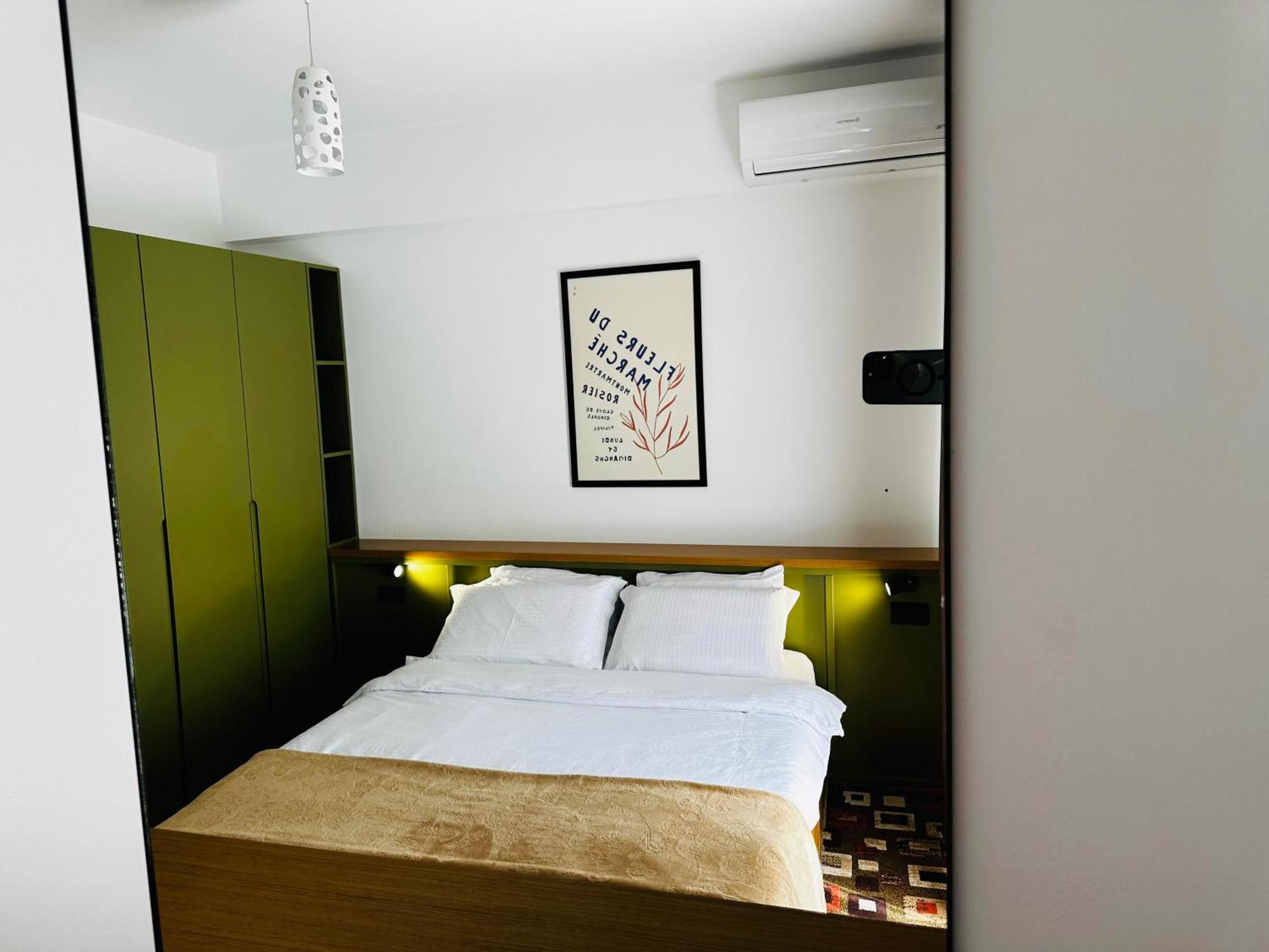 Flora Apartments Саранде Екстериор снимка