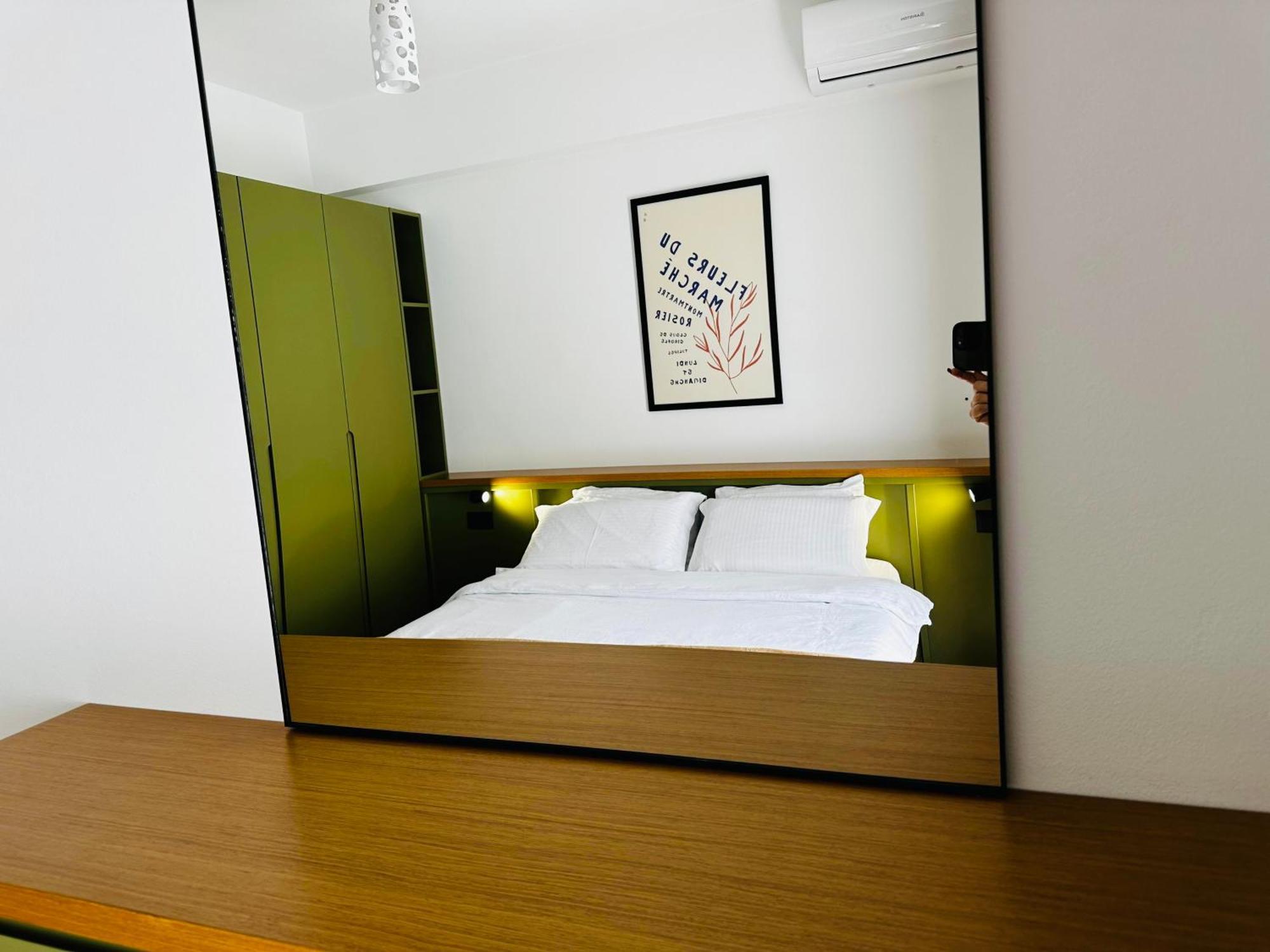 Flora Apartments Саранде Екстериор снимка