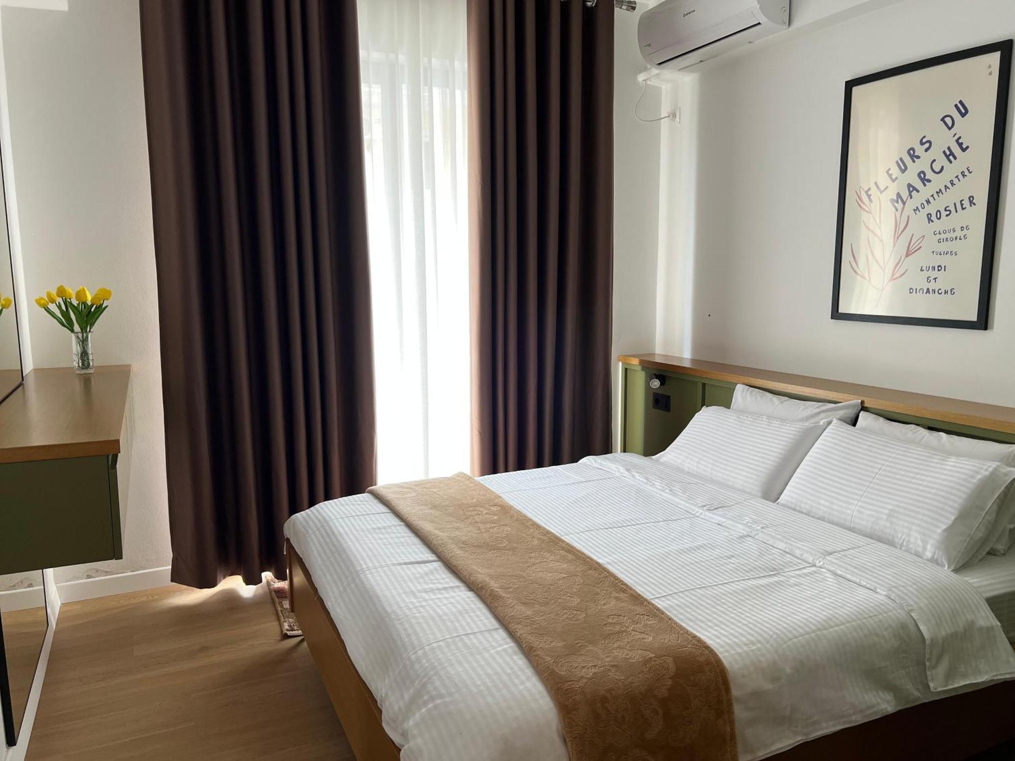 Flora Apartments Саранде Екстериор снимка