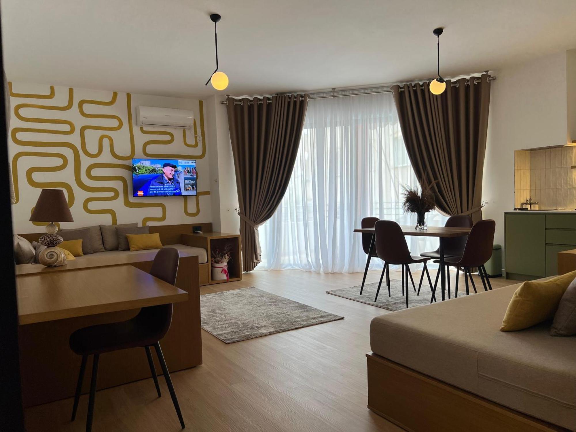 Flora Apartments Саранде Екстериор снимка