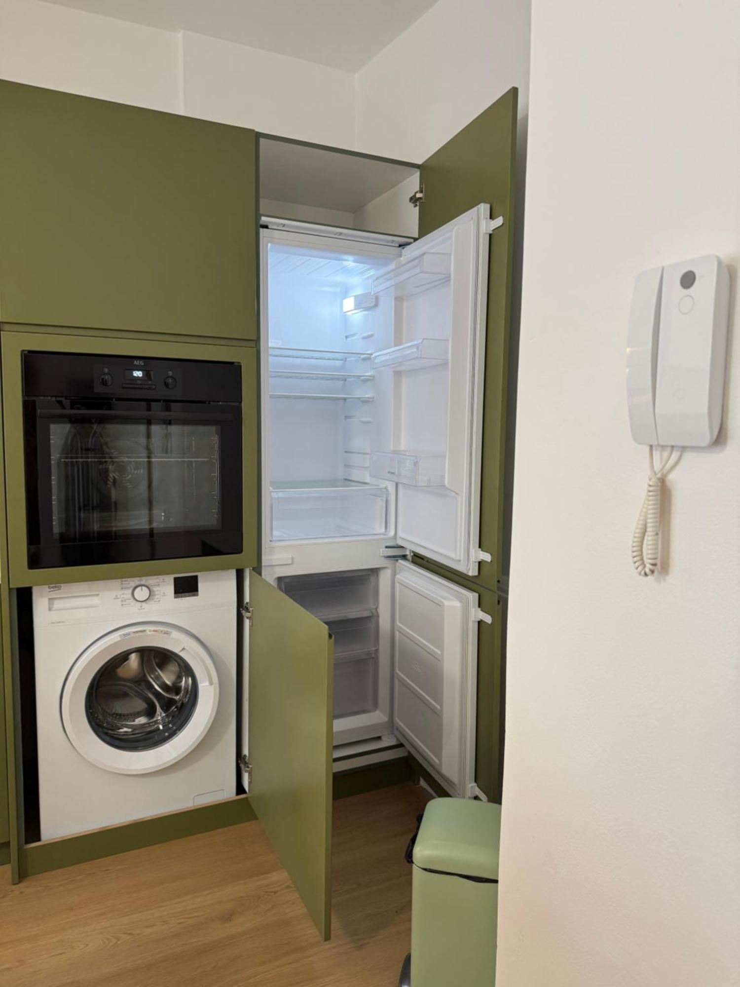 Flora Apartments Саранде Екстериор снимка