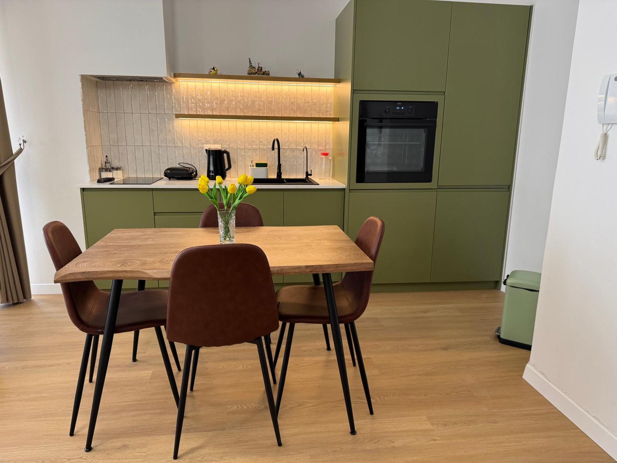 Flora Apartments Саранде Екстериор снимка